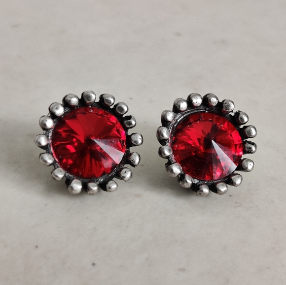 Designer Red Rivoli Glass Earrings Signed Avant Garde - Picture 2 of 16